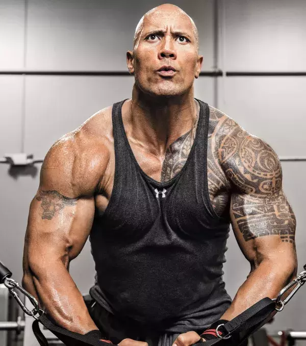 Dwayne Johnson: Der Schlüssel zum Erfolg liegt in der Effizienz. Ich mache viel Zirkeltraining und Supersets. Pro Tag trainiere ich eine oder zwei Körperpartien.