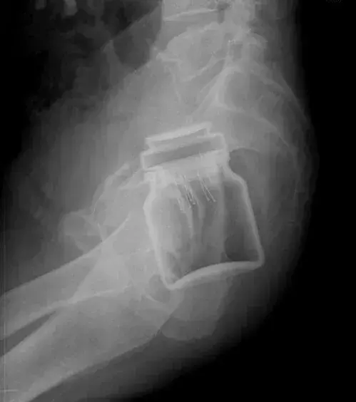 Ein Glas Kaffee.
