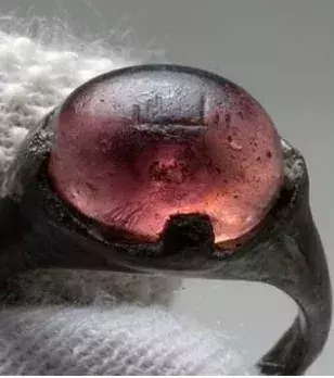 Ein Wikinger-Ring aus dem 9. Jahrhundert mit der Aufschrift „Inschallah“