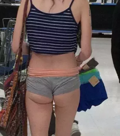 Etwas zu knapp, die Shorts!