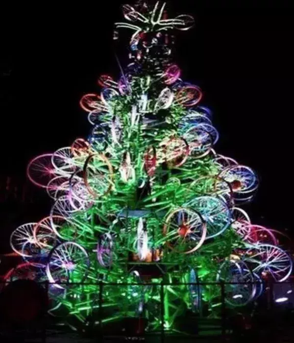 Für Ökos: Ein Tannenbaum aus Fahrrädern