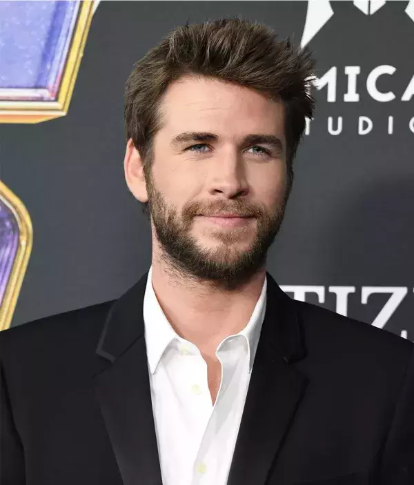 Genau wie Liam Hemsworth, der Ex von Miley Cyrus.
