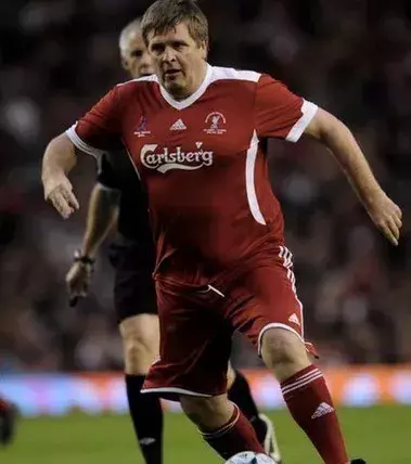 Jan Molby, dein Trikot ist zu klein