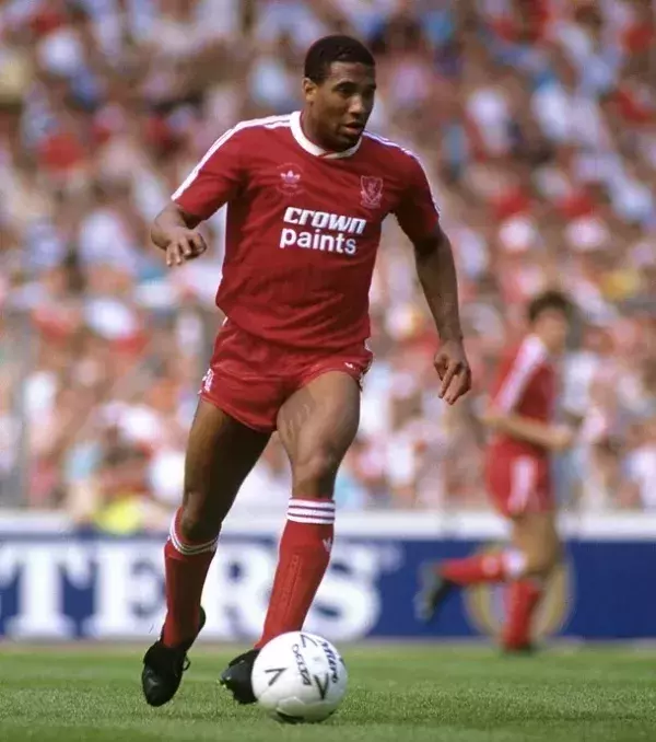John Barnes athletisch