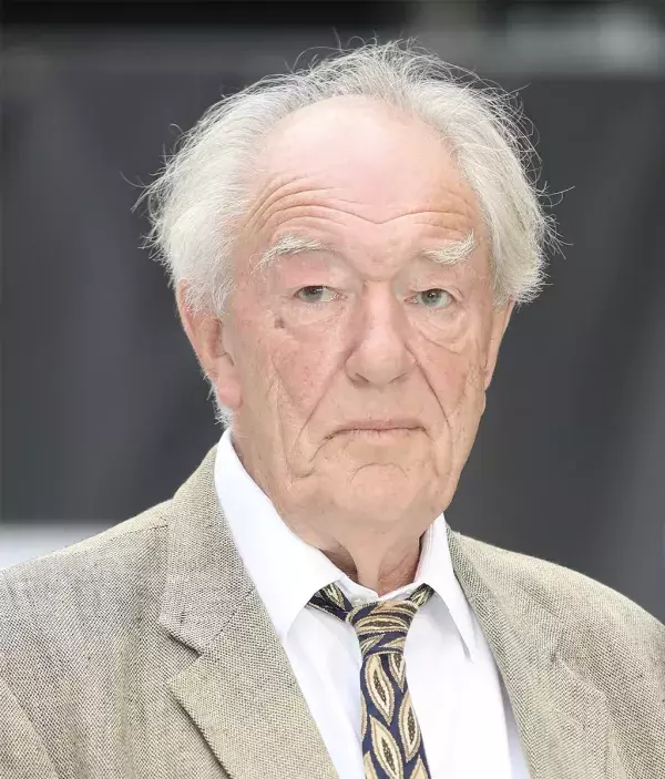 Michael Gambon, alias Dumbledore in "Harry Potter", ist 1940 geboren.