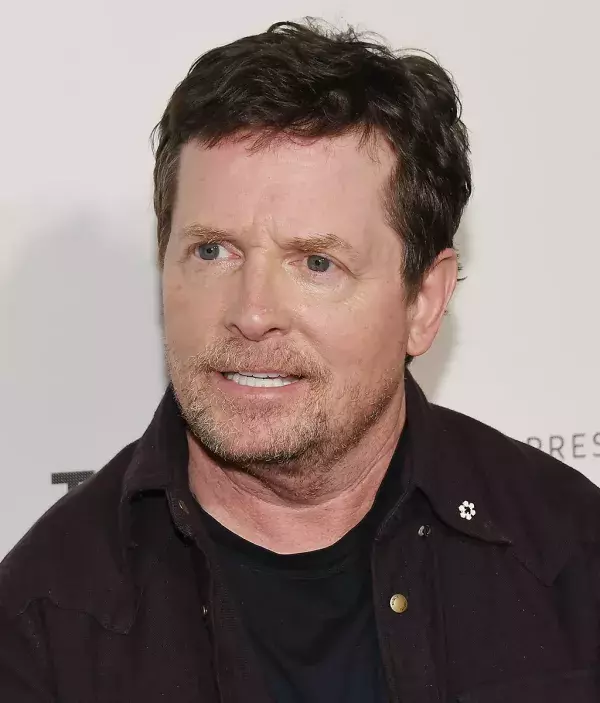 Und hat das gleiche Alter wie Michael J. Fox, der Star aus "Zurück in die Zukunft".