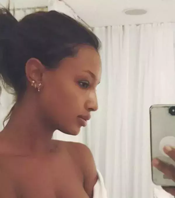 Jasmine Tookes beim Spa. Sie ist seit 2011 mit dabei