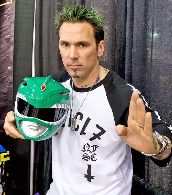 Jason David Frank, Schauspieler: Der grüne Power Ranger hat 4 MMA-Amateur-Kämpfe und einen profesionellen auf seinem Konto. Er hat alle gewonnen!