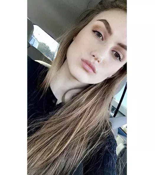 Jedes Selfie hat fast 10.000 Likes.