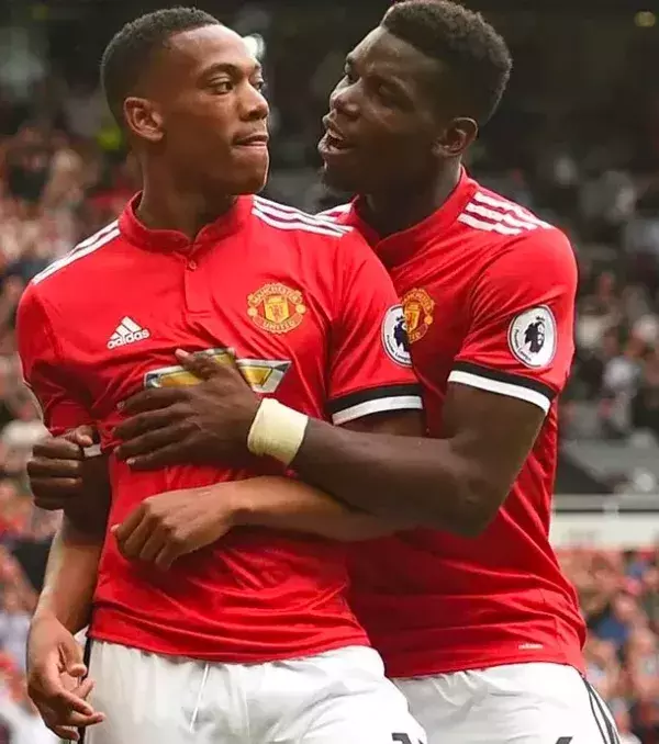 Manchester United - 747 Millionen Euro
