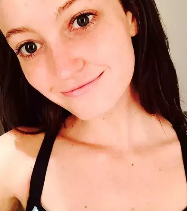 Megan Puleri lief 2015 auf der Modeschau