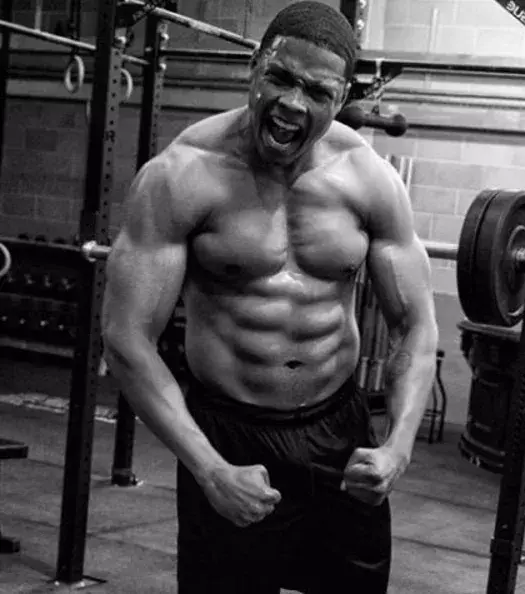 Ray Fisher hat fast 80 000 Follower (rehsifyar)