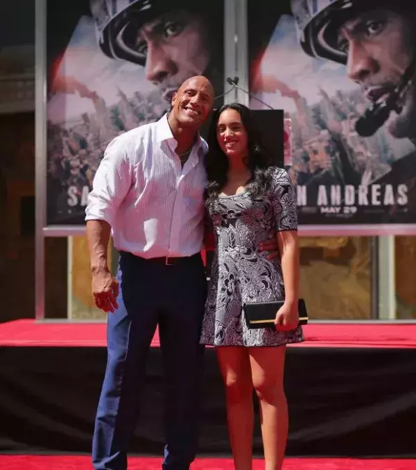 Simone Alexandra ist die erste Tochter von The Rock