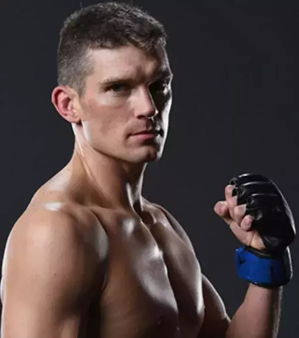 Stephen 'Wonderboy' Thompson: 7 Siege durch KO