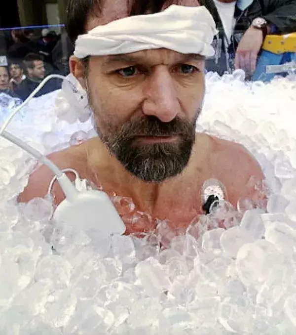 Wim Hof ist der Eismann. Er hat 20 unterschiedliche Rekorde aufgestellt und war schon auf dem Everest und dem Kilimanjaro.
