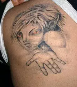 Tattoo von einem Elf auf dem Bein eines Mannes