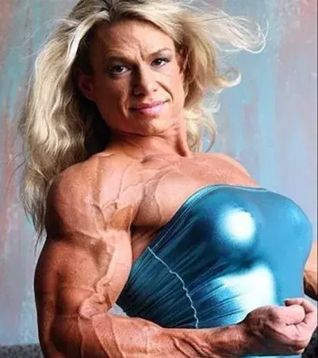Tina Chandler ist eine professionelle Bodybuilderin