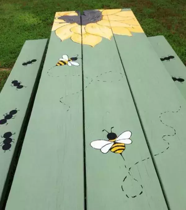 Alten Gartentisch verschönern: Summ, summ, summ - Bienen gehen immer!