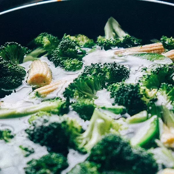 Brokkoli: Ist dank seiner Antioxidantien sehr gesund und darf bei keiner Diät fehlen