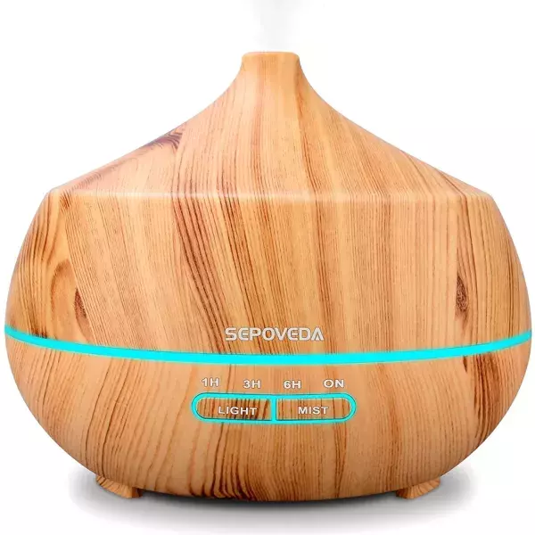 Ein Aroma Diffuser, der ihr das Spa-Gefühl nach Hause bringt