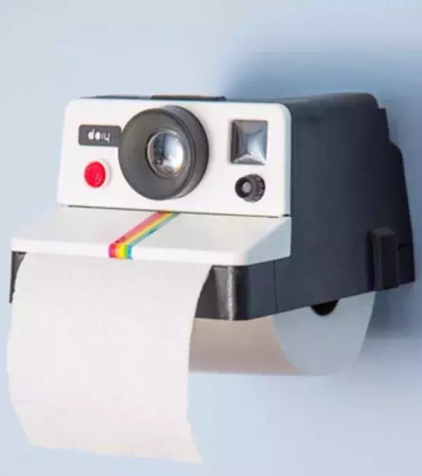 Eine Klopapier-Polaroid-Kamera