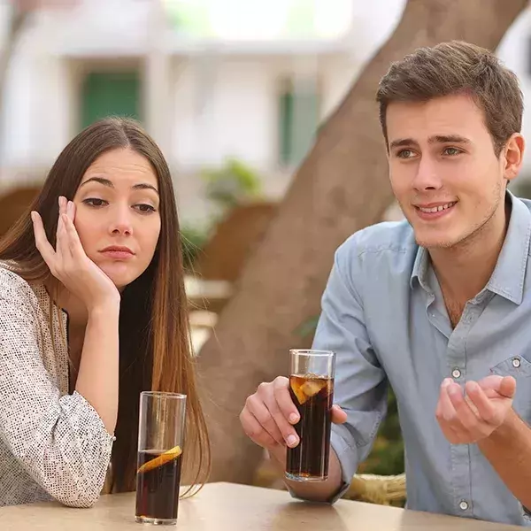 Fehler beim Flirten, die man(n) nicht machen sollte