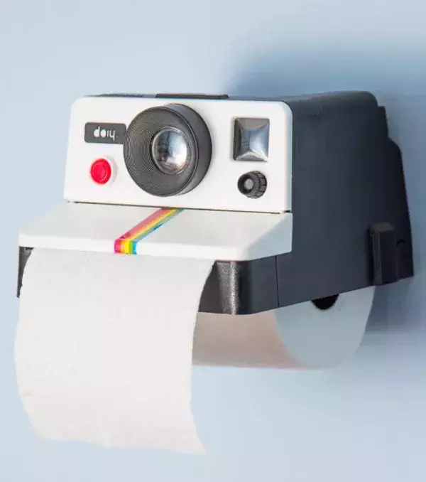 Verrückte Klopapier-Halter: Polaroid-Klopapier: Einmal bitte lächeln!