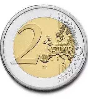 Zwei-Euro-Münze aus Deutschland: Diese Edition aus dem Jahr 2008 hat einen Fehler: Die 15 europäischen Staaten sieht man... ohne Grenze. Da es nur 30.000 Exemplare gibt, sind Sammler scharf auf diese Münze!