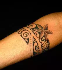 Tribal Tattoo in Ringform