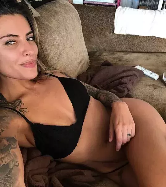 und sie liebt Tattoos