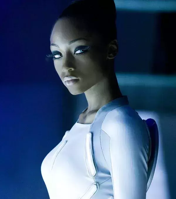 Yaya DaCosta – Brasilien, Nigeria