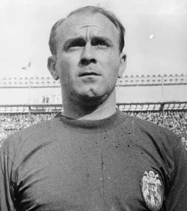 Alfredo di Stefano verpasst die WM von 1950 bis 1962. 50 und 54 boykottierte Argentinien das Turnier. 58 verpasst er mit Spanien (eingebürgert) die WM. Und 1962? War er verletzt. Einfach kein Glück.