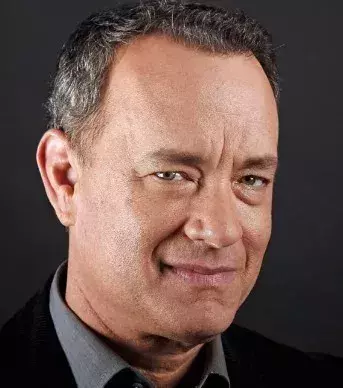 In dem Film "Der Polarexpress" verkörperte Tom Hanks den kleinen Jungen, seinen Vater, den Fahrer, Hobo, Scooge als auch den Weihnachtsmann