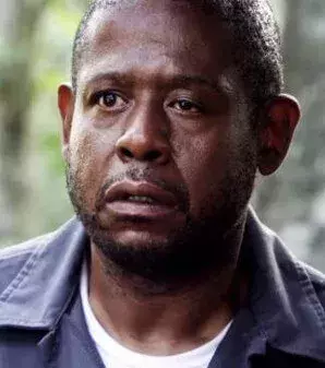 Forest Whitaker leidet an einer Erbkrankheit namens Ptosis. Der Schauspieler hat ein "träges Auge", da die dazugehörige Muskeln schwach sind