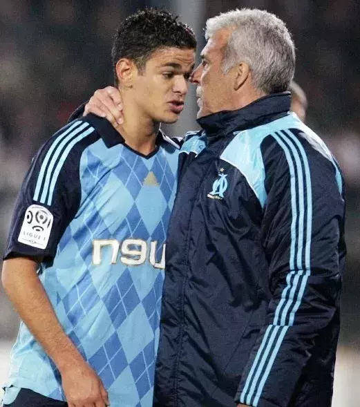 Hatem Ben Arfa stand einmal nicht in der Start-Elf. Prompt weigerte er sich, sich später aufzuwärmen und zu spielen, trotz aller Anordnungen von Erik Gerets
