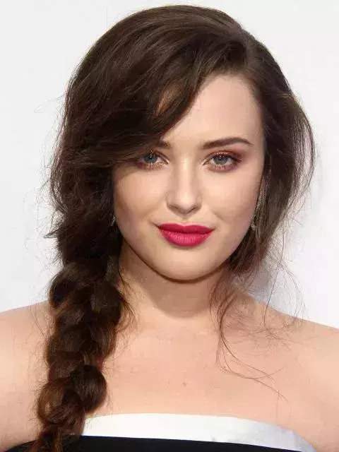 Katherine Langford wurde mit der Serie "Tote Mädchen Lügen Nicht" berühmt, in der sie die Hauptrolle Hannah Baker spielt.