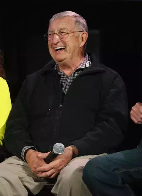Ken Jenkins alias Dr. Robert Kelso