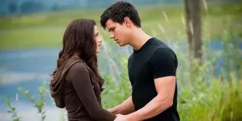 Kristen Stewart und Taylor Lautner in "Twilight"