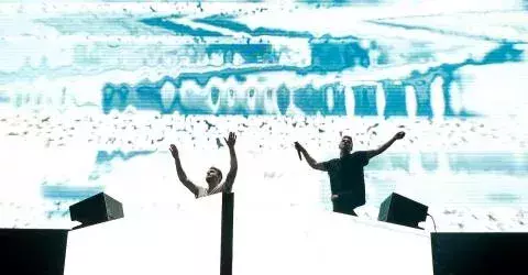 Platz 21 - The Chainsmokers 