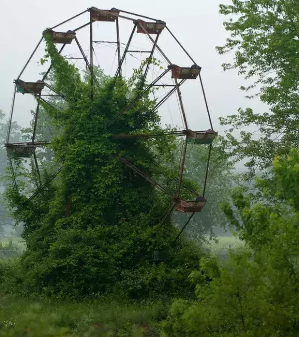 Ein verlassenes Riesenrad