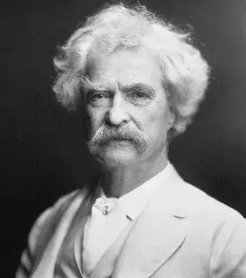 Hat Mark Twain seinen Tod vorausgesagt? Er wurde 1835 geboren, als der Komet Halley vorbeizog und hatte prophezeit, dass er beim nächsten Mal 1910 sterben würde. Und: Mark Twain starb am 21. April 1910