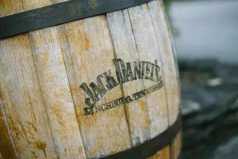 Jack Daniel’s: Wer hat den berühmten Whiskey zuerst gebrannt?