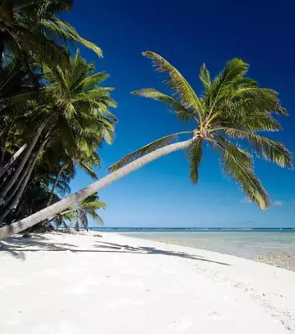 Guam: Die kleine Cocos Island ist unbewohnt. Sie ist 300 m breit und 1,6 km lang und kann besichtigt werden