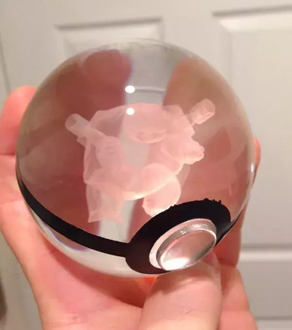 PokeMasterCrafter : Ein Leuchtpokéball aus Kristall mit Turtok drin